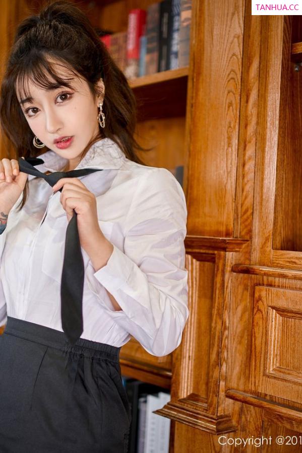 林子欣  [XIUREN]高清写真图 2019.12.27 Betty林子欣第17张图片